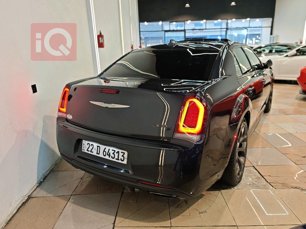 کرایسلەر 300